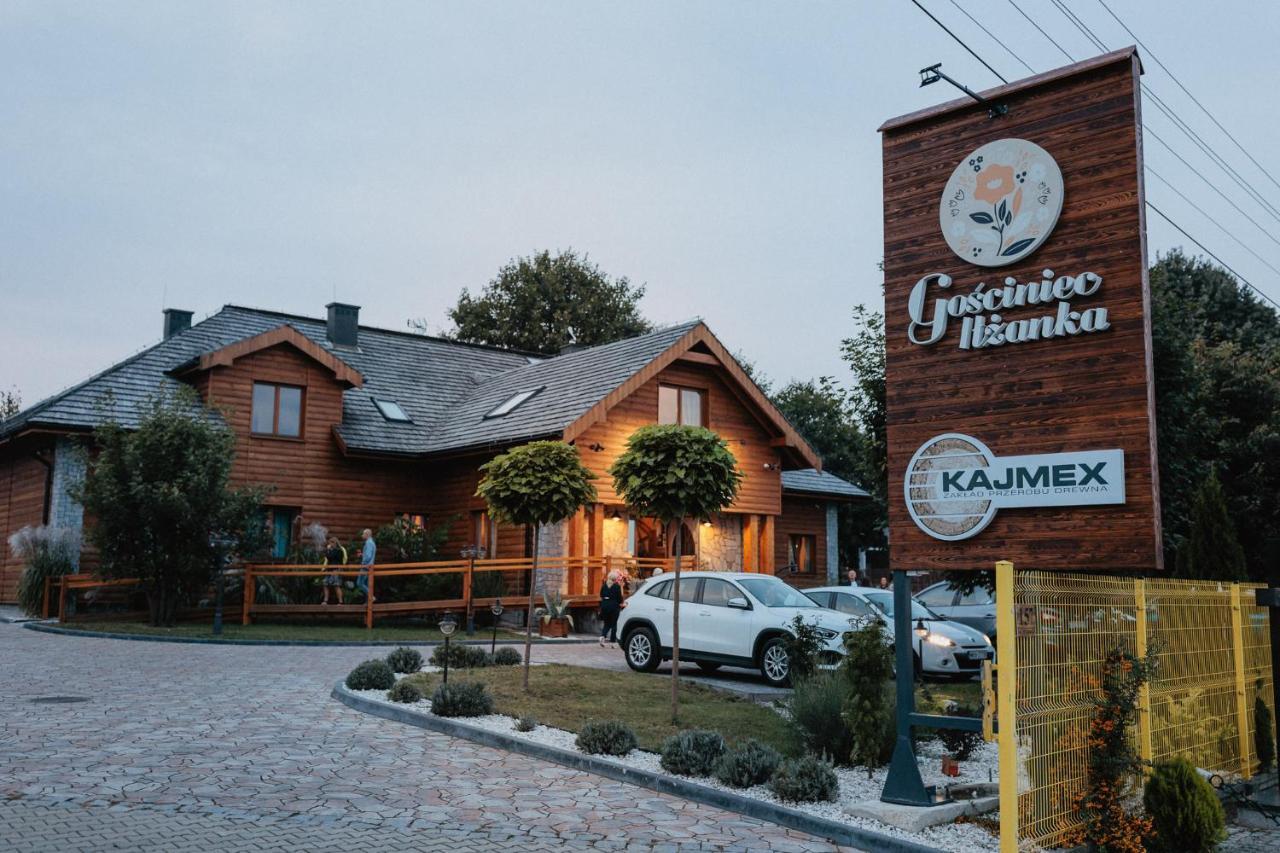 Gosciniec Ilzanka Bed and Breakfast Buitenkant foto